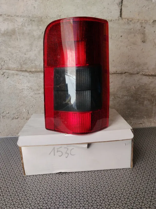 Piloto Trasero Dcho Peugeot Partner 96-02