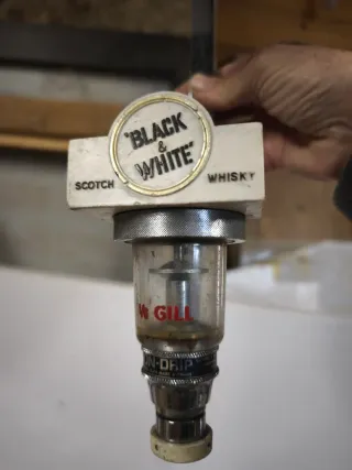 Dispensatore di whisky Whyte & Mackays