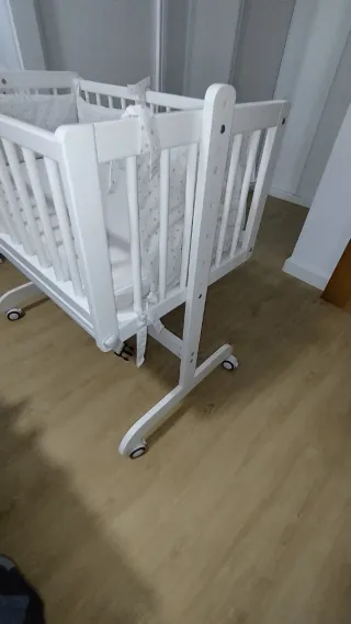 Minicuna de colecho de madera