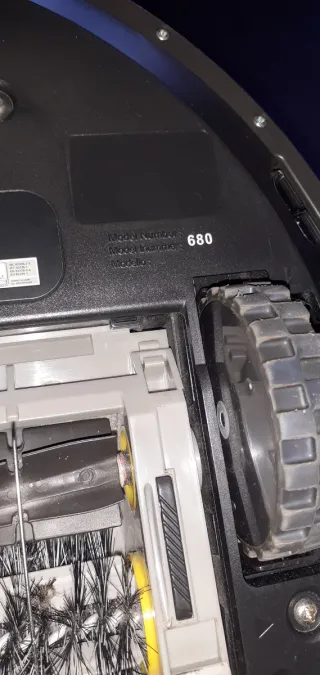 Robot aspirapolvere Roomba 680