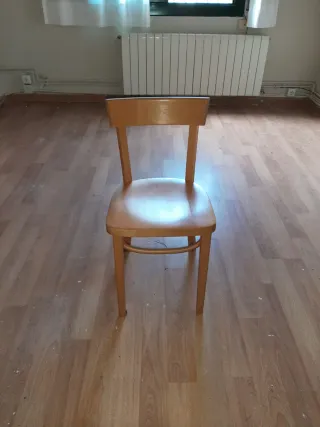 Mesa madera natural + 4 sillas Diámetro 117cm