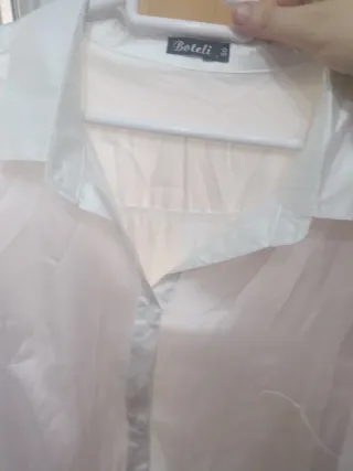 Camisa blanca tipo seda