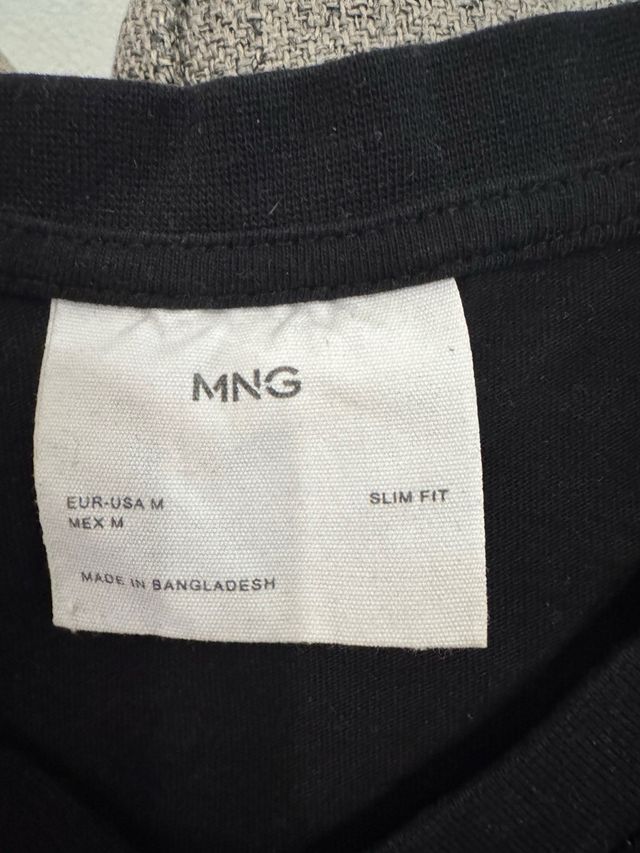 Camiseta Mango Negra Talla M Slim Fit