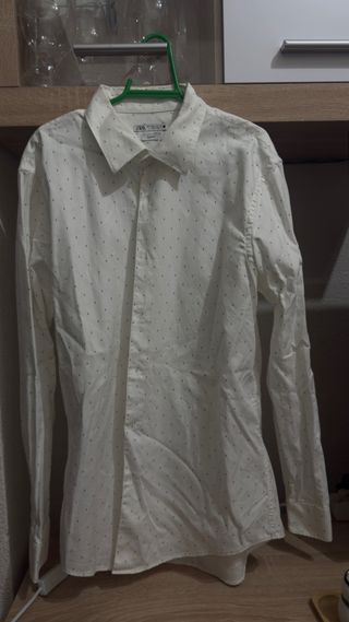 Camisa Zara blanca con puntos