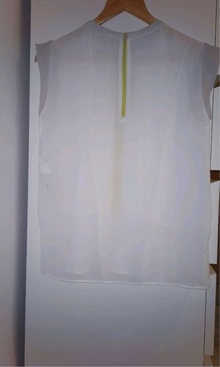 Camisa Zara blanca sin mangas