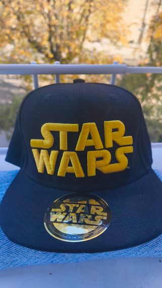 Gorra Lakers New Era y Gorra plana Star Wars