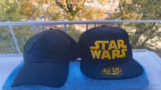 Gorra Lakers New Era y Gorra plana Star Wars
