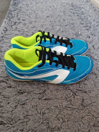 Zapatillas de clavos para atletismo