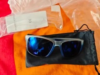 Gafas de Sol Azules y Blancas Nautica