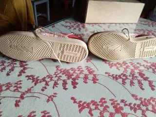 Zapatillas Morrison Talla 42 Beige y Rojo