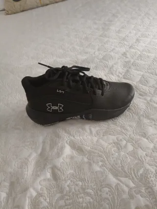 Zapatillas Under Armour Negras