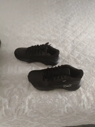 Zapatillas Under Armour Negras