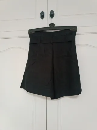 Pantalón corto Stradivarius negro T.38