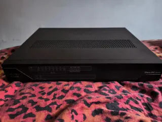 Router Cisco Serie 890
