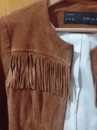 Cazadora Zara flecos ante marrón Talla S. Nueva
