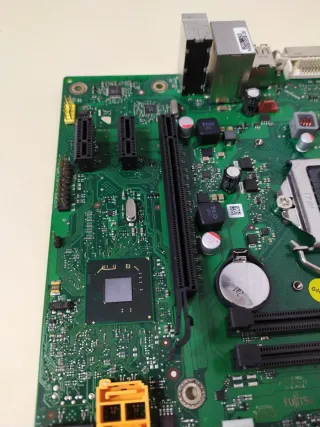 Placa base Fujitsu D3120-A10 GS1 LGA1155 DDR3