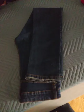 Pantalón vaquero Pull&Bear chico Talla M