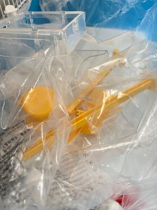 Nuova gabbia per uccelli