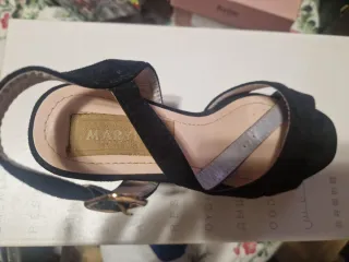 Sandalias de tacón negras