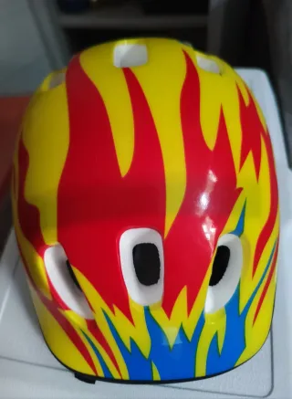 Casco Bicicleta Infantil Diseño Llamas