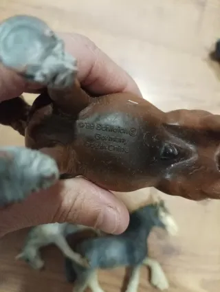 Collezione di 6 Cavalli Giocattolo