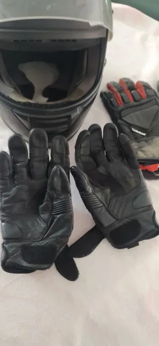 Casco Moto SHOEI y 2 Pares Guantes L
