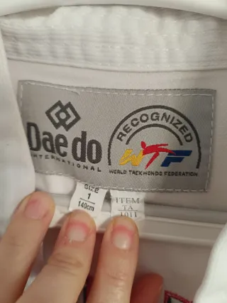 Dobok Taekwondo Daedo 140