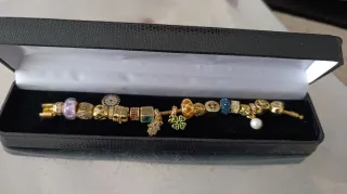 Pulsera Armonía Dorada Multicolor