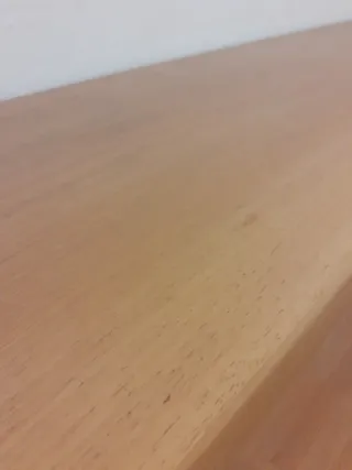 Consola madera y blanco