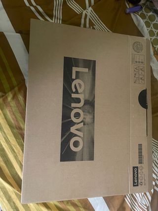 Lenovo ideapad 1i Portátil Plata