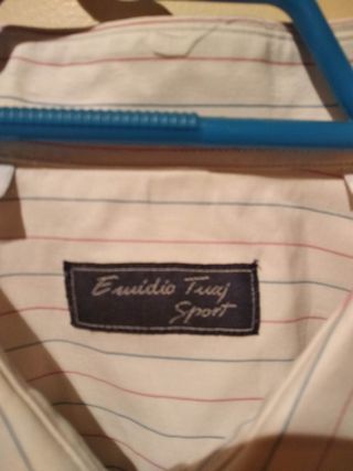 Camisa Blanca de Manga Larga de Rayas Finas