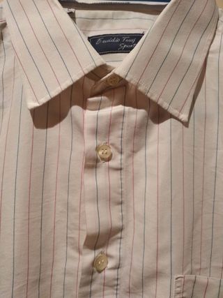 Camisa Blanca de Manga Larga de Rayas Finas