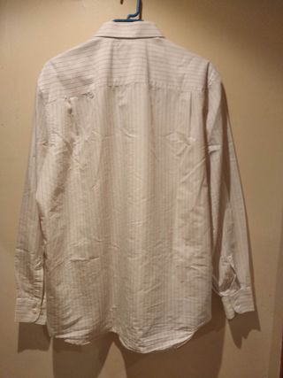 Camisa Blanca de Manga Larga de Rayas Finas