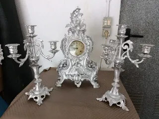 Orologio e 2 Candelabri in bronzo