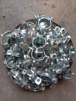 Lote de abrazaderas metálicas