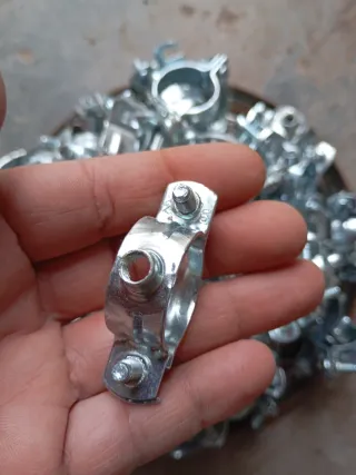 Lote de abrazaderas metálicas