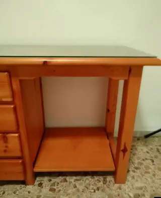 Mesa escritorio madera y cristal