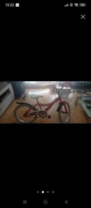 Bicicleta Minnie 20 rossa con puntini bianchi