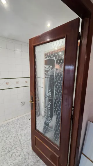 Puerta interior de madera