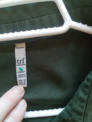 Vestido camisero verde con cinturón