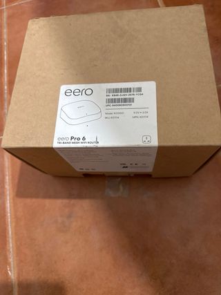 eero Pro 6 Wi-Fi 6 Tri-banda (Grande)