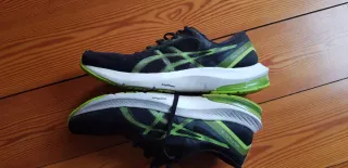 Tenis ASICS Gel running negros y verdes