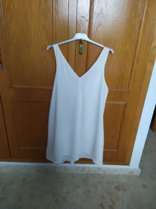 Vestido blanco tirantes crepé Zara