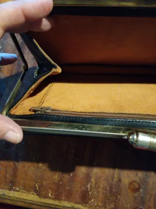 Bolso vintage negro y rojo