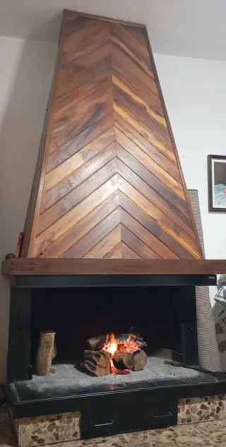 Estufa de leña moderna madera y metal