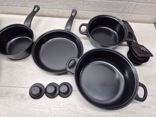 Set di pentole e padelle