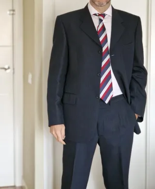 Traje azul raya diplomática 54