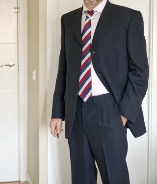 Traje azul raya diplomática 54