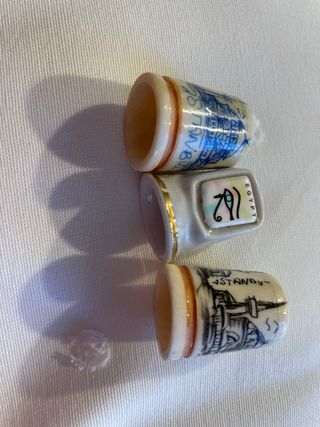 Colección de dedales de porcelana , plata y otros