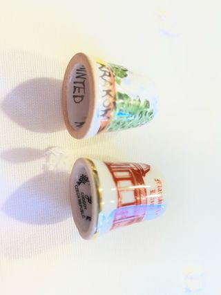 Colección de dedales de porcelana , plata y otros